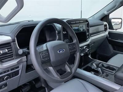 2022 Ford F-150 Lightning Pro   - Photo 23 - Crest Hill, IL 60403