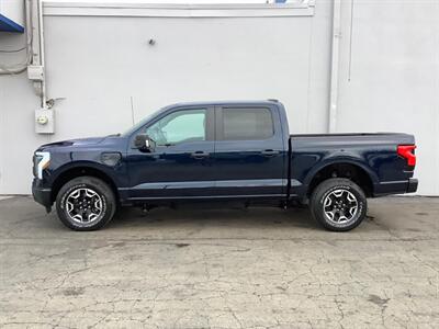 2022 Ford F-150 Lightning Pro   - Photo 3 - Crest Hill, IL 60403