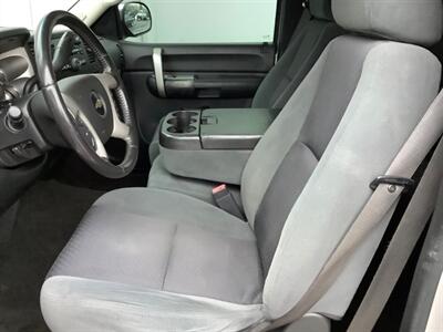 2009 Chevrolet Silverado 1500 LT - Photo 15 - Crest Hill, IL 60403