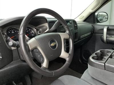 2009 Chevrolet Silverado 1500 LT - Photo 19 - Crest Hill, IL 60403