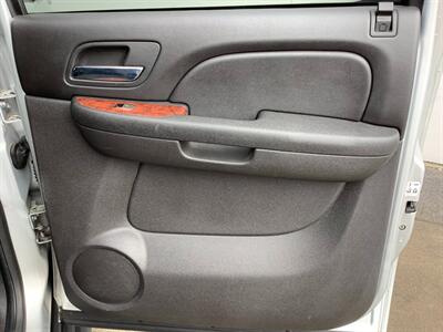 2013 Chevrolet Avalanche LS Black Diamond   - Photo 31 - Crest Hill, IL 60403