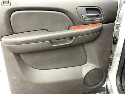 2013 Chevrolet Avalanche LS Black Diamond   - Photo 25 - Crest Hill, IL 60403