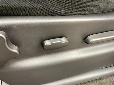 2013 Chevrolet Avalanche LS Black Diamond   - Photo 14 - Crest Hill, IL 60403