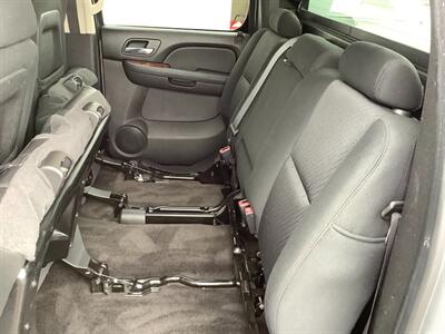 2013 Chevrolet Avalanche LS Black Diamond   - Photo 27 - Crest Hill, IL 60403