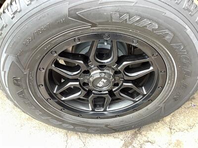 2013 Chevrolet Avalanche LS Black Diamond   - Photo 48 - Crest Hill, IL 60403