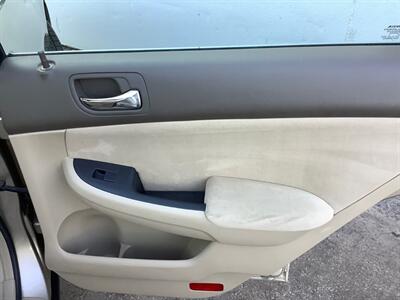 2005 Honda Accord LX   - Photo 23 - Crest Hill, IL 60403