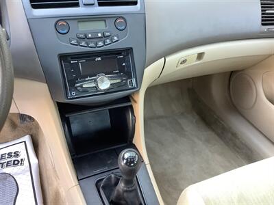 2005 Honda Accord LX   - Photo 15 - Crest Hill, IL 60403