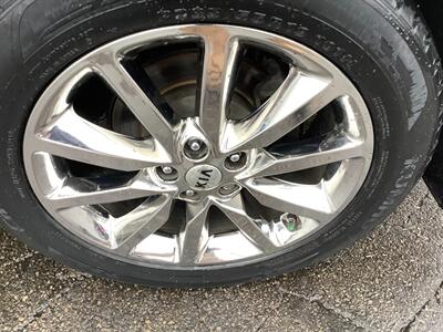 2017 Kia Sorento SX Limited V6   - Photo 49 - Crest Hill, IL 60403