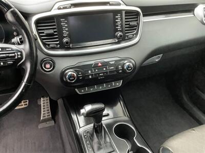 2017 Kia Sorento SX Limited V6   - Photo 18 - Crest Hill, IL 60403