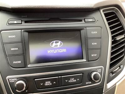 2017 Hyundai SANTA FE Sport 2.4L   - Photo 17 - Crest Hill, IL 60403