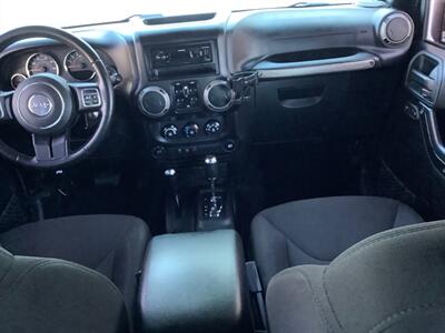 2015 Jeep Wrangler Sport   - Photo 32 - Crest Hill, IL 60403