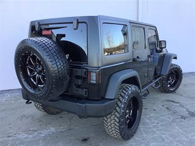 2015 Jeep Wrangler Sport   - Photo 7 - Crest Hill, IL 60403