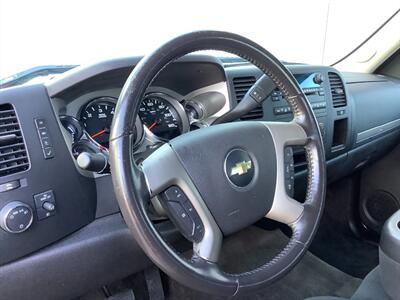 2011 Chevrolet Silverado 1500 LT   - Photo 20 - Crest Hill, IL 60403