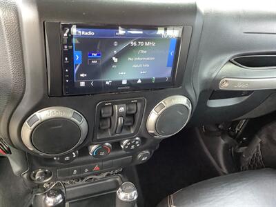 2011 Jeep Wrangler Sport   - Photo 18 - Crest Hill, IL 60403