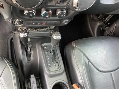 2011 Jeep Wrangler Sport   - Photo 19 - Crest Hill, IL 60403
