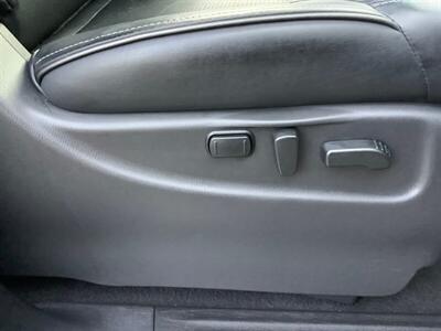 2016 INFINITI QX80   - Photo 35 - Crest Hill, IL 60403