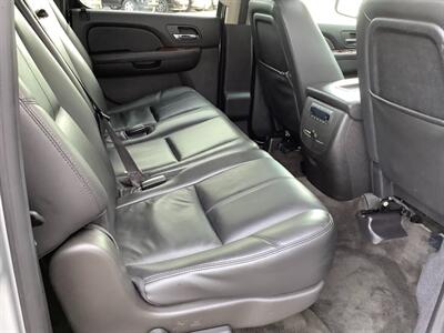 2013 Chevrolet Suburban LT   - Photo 26 - Crest Hill, IL 60403