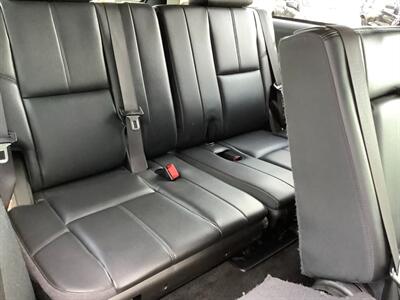 2013 Chevrolet Suburban LT   - Photo 28 - Crest Hill, IL 60403
