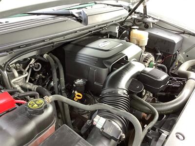 2013 Chevrolet Suburban LT   - Photo 50 - Crest Hill, IL 60403
