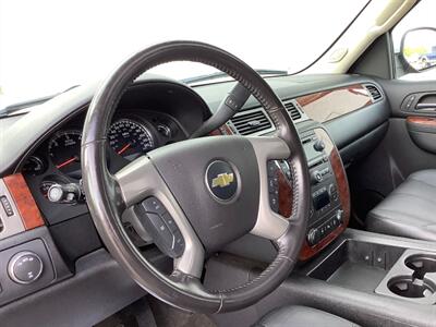 2013 Chevrolet Suburban LT   - Photo 19 - Crest Hill, IL 60403