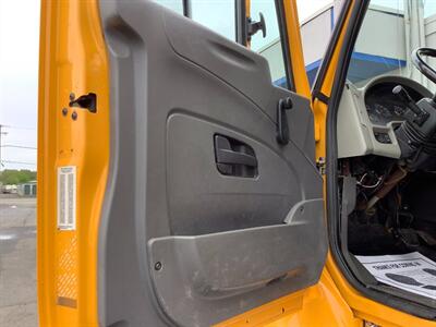 2009 International Workstar 7400   - Photo 17 - Crest Hill, IL 60403