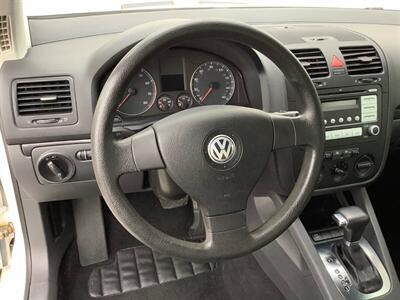 2009 Volkswagen Rabbit S PZEV - Photo 15 - Crest Hill, IL 60403