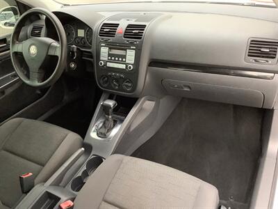 2009 Volkswagen Rabbit S PZEV - Photo 26 - Crest Hill, IL 60403