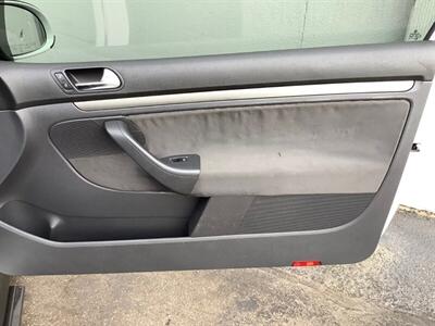 2009 Volkswagen Rabbit S PZEV - Photo 20 - Crest Hill, IL 60403