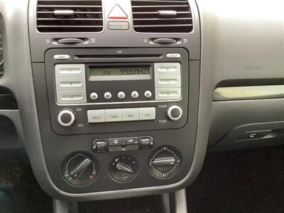 2009 Volkswagen Rabbit S PZEV - Photo 16 - Crest Hill, IL 60403