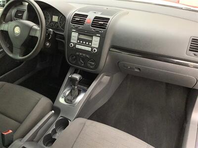 2009 Volkswagen Rabbit S PZEV - Photo 28 - Crest Hill, IL 60403