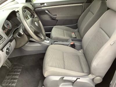 2009 Volkswagen Rabbit S PZEV - Photo 12 - Crest Hill, IL 60403