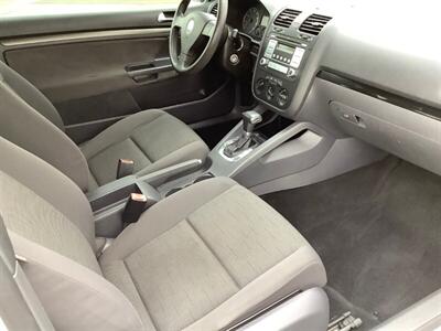 2009 Volkswagen Rabbit S PZEV - Photo 25 - Crest Hill, IL 60403