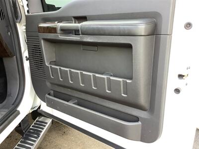 2013 Ford F-250 Super Duty Platinum   - Photo 30 - Crest Hill, IL 60403