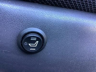 2007 Pontiac Vibe   - Photo 10 - Crest Hill, IL 60403