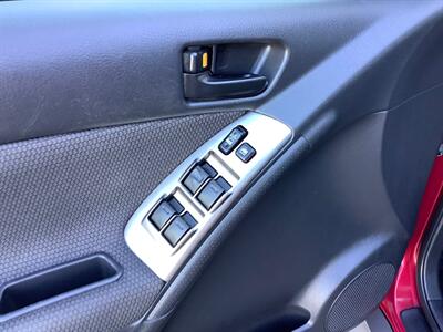 2007 Pontiac Vibe   - Photo 12 - Crest Hill, IL 60403