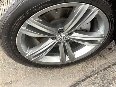 2019 Volkswagen Tiguan SE 4Motion - Photo 53 - Crest Hill, IL 60403