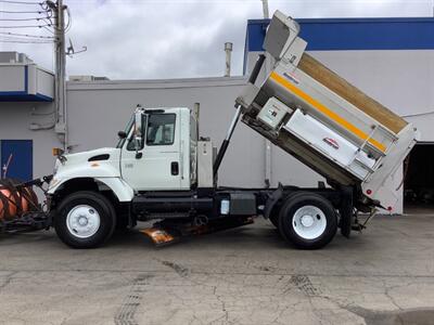 2003 International Workstar 7400   - Photo 4 - Crest Hill, IL 60403