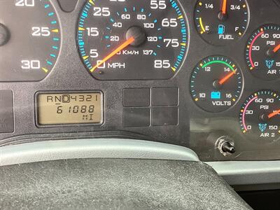 2003 International Workstar 7400   - Photo 19 - Crest Hill, IL 60403