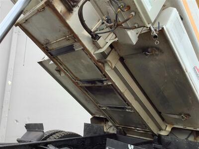 2003 International Workstar 7400   - Photo 14 - Crest Hill, IL 60403