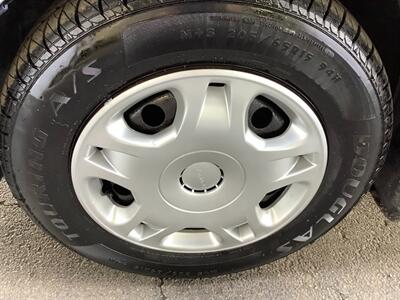 2002 Subaru Legacy L 5 Speed Manual - Photo 20 - Crest Hill, IL 60403