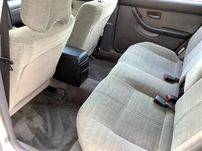 2002 Subaru Legacy L 5 Speed Manual - Photo 38 - Crest Hill, IL 60403