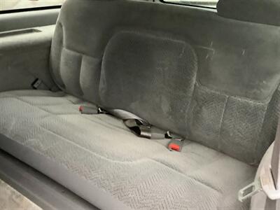 1999 Chevrolet Suburban K2500 LS - Photo 25 - Crest Hill, IL 60403