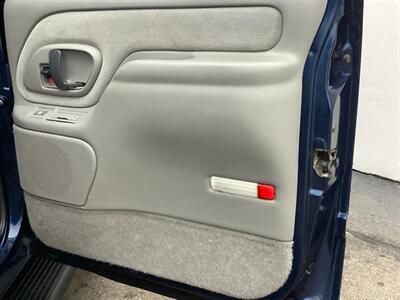 1999 Chevrolet Suburban K2500 LS - Photo 26 - Crest Hill, IL 60403