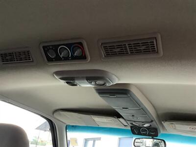 1999 Chevrolet Suburban K2500 LS - Photo 34 - Crest Hill, IL 60403