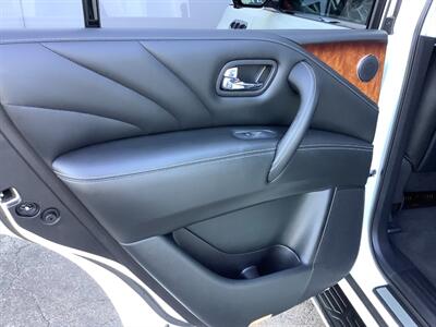 2017 INFINITI QX80 7-Passenger - Photo 29 - Crest Hill, IL 60403