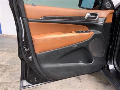 2012 Jeep Grand Cherokee Overland   - Photo 13 - Crest Hill, IL 60403