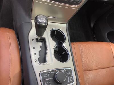 2012 Jeep Grand Cherokee Overland   - Photo 17 - Crest Hill, IL 60403