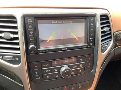 2012 Jeep Grand Cherokee Overland   - Photo 11 - Crest Hill, IL 60403