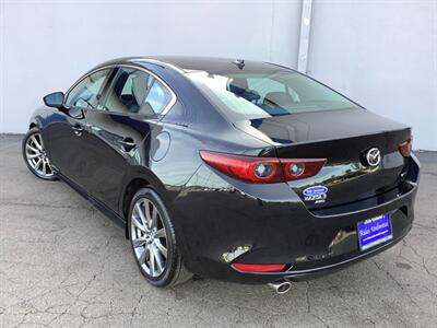 2022 Mazda Mazda3 Sedan Premium - Photo 7 - Crest Hill, IL 60403