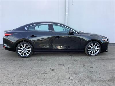 2022 Mazda Mazda3 Sedan Premium - Photo 2 - Crest Hill, IL 60403